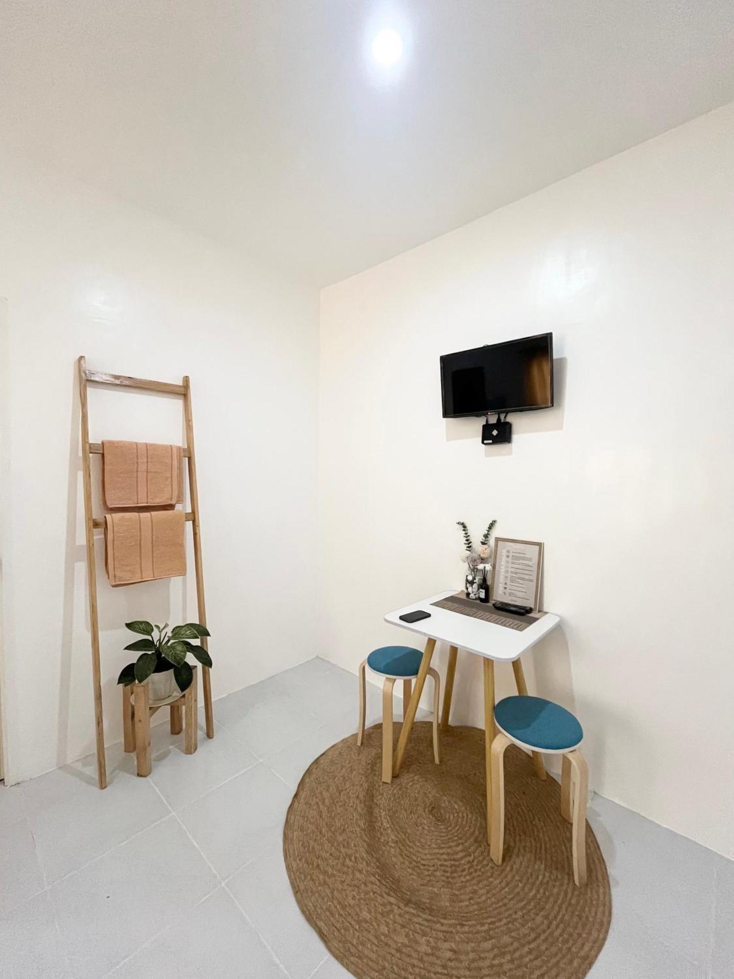 Sunnydale Apartelle -Room Accommodation Near Calatagan Beach Resorts Batangas Eksteriør bilde